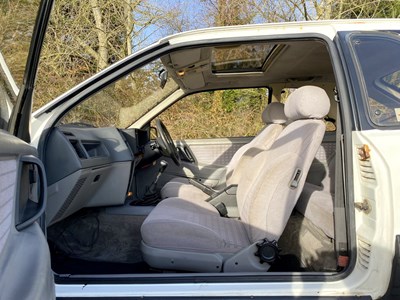 Lot 28 - 1984 Ford XR4i