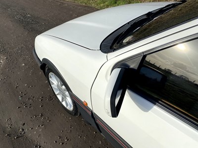 Lot 28 - 1984 Ford XR4i