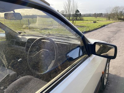 Lot 28 - 1984 Ford XR4i