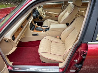 Lot 69 - 1992 Jaguar Sport XJR 4.0