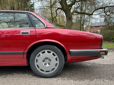 Lot 69 - 1992 Jaguar Sport XJR 4.0