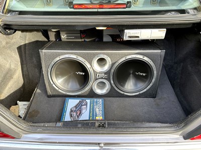 Lot 23 - 1990 Mercedes-Benz 260 E