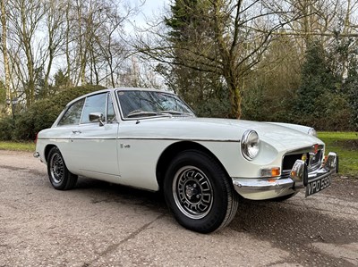 Lot 34 - 1974 MGB GT V8
