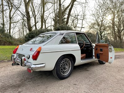 Lot 34 - 1974 MGB GT V8