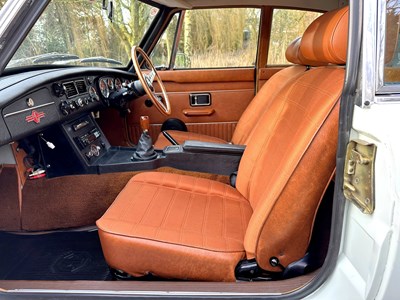 Lot 34 - 1974 MGB GT V8