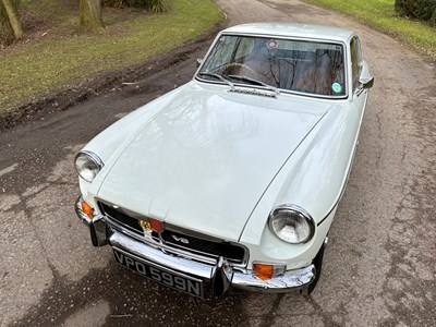 Lot 34 - 1974 MGB GT V8