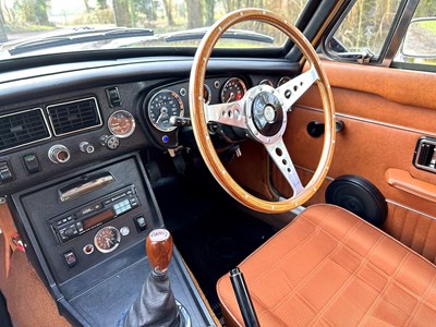 Lot 34 - 1974 MGB GT V8