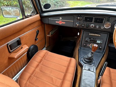 Lot 34 - 1974 MGB GT V8