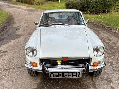 Lot 34 - 1974 MGB GT V8