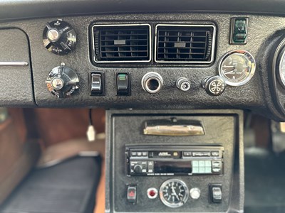 Lot 34 - 1974 MGB GT V8