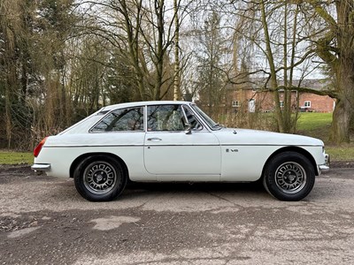 Lot 34 - 1974 MGB GT V8