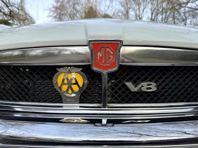 Lot 34 - 1974 MGB GT V8