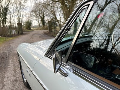 Lot 34 - 1974 MGB GT V8