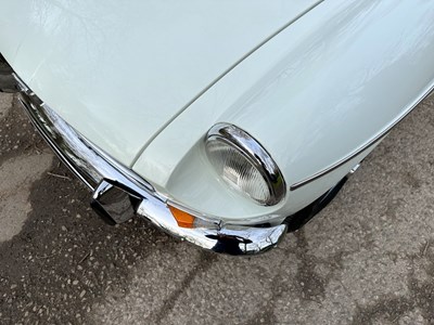Lot 34 - 1974 MGB GT V8