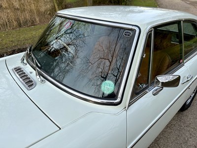 Lot 34 - 1974 MGB GT V8