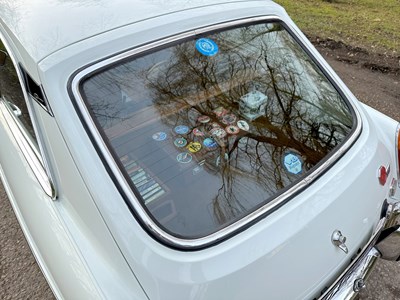 Lot 34 - 1974 MGB GT V8