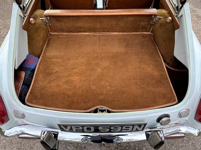 Lot 34 - 1974 MGB GT V8