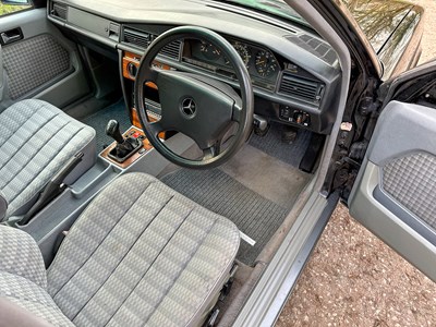 Lot 1 - 1992 Mercedes-Benz 190D