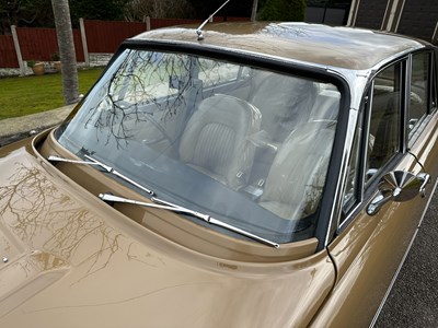 Lot 49 - 1973 Rover 2000 SC