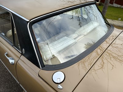 Lot 49 - 1973 Rover 2000 SC