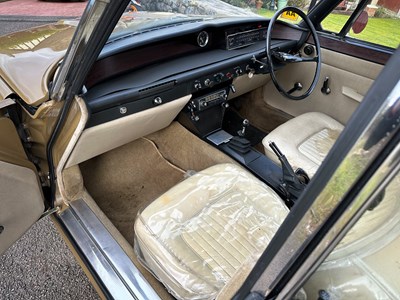 Lot 49 - 1973 Rover 2000 SC