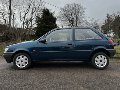 Lot 4 - 1995 Ford Fiesta Quartz