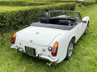 Lot 52 - 1972 MG Midget