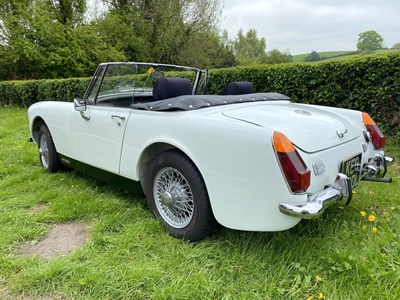 Lot 52 - 1972 MG Midget