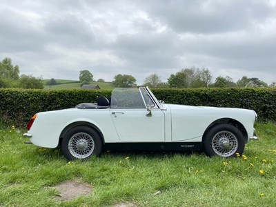 Lot 52 - 1972 MG Midget