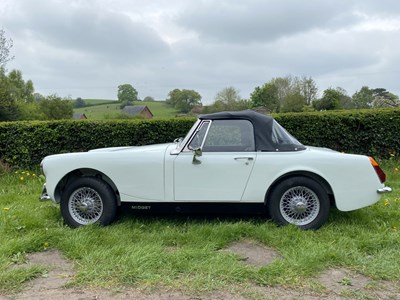 Lot 52 - 1972 MG Midget