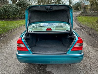 Lot 3 - 1997 Mercedes-Benz C180 Elegance