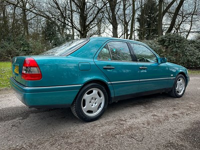 Lot 3 - 1997 Mercedes-Benz C180 Elegance