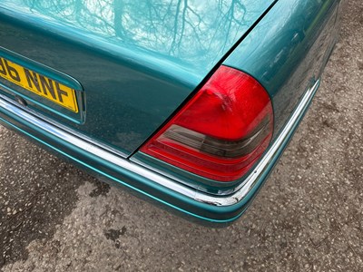 Lot 3 - 1997 Mercedes-Benz C180 Elegance