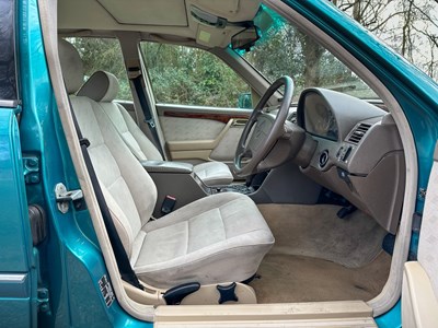 Lot 3 - 1997 Mercedes-Benz C180 Elegance
