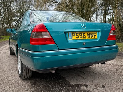 Lot 3 - 1997 Mercedes-Benz C180 Elegance