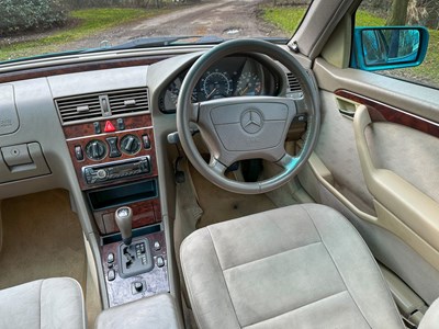 Lot 3 - 1997 Mercedes-Benz C180 Elegance