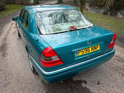 Lot 3 - 1997 Mercedes-Benz C180 Elegance