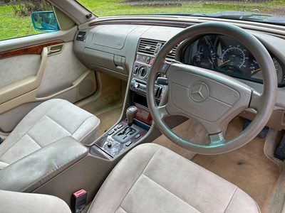Lot 3 - 1997 Mercedes-Benz C180 Elegance
