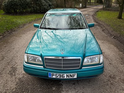 Lot 3 - 1997 Mercedes-Benz C180 Elegance