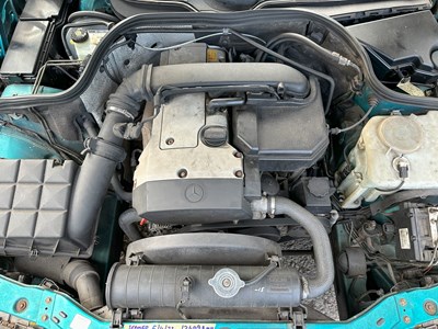 Lot 3 - 1997 Mercedes-Benz C180 Elegance