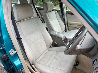 Lot 3 - 1997 Mercedes-Benz C180 Elegance