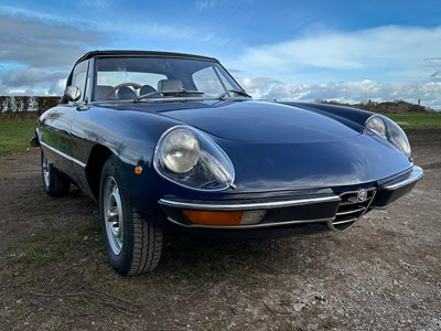 Lot 55 - 1972 Alfa Romeo 2000 Spider Veloce