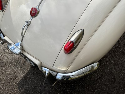 Lot 59 - 1956 Jaguar XK140 SE Roadster