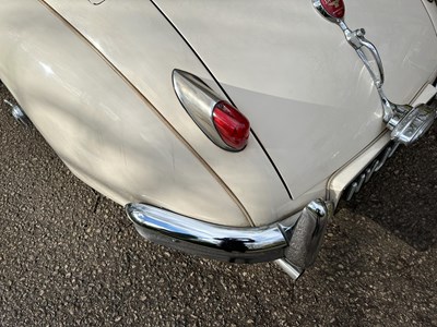 Lot 59 - 1956 Jaguar XK140 SE Roadster