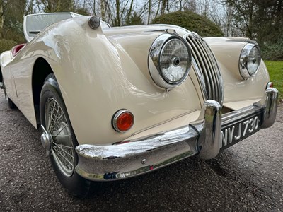 Lot 59 - 1956 Jaguar XK140 SE Roadster