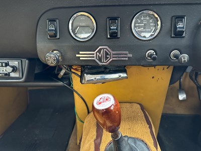 Lot 64 - 1973 MG Midget