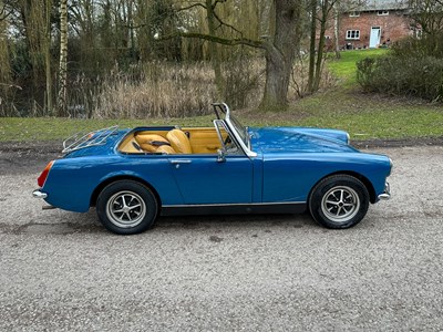 Lot 64 - 1973 MG Midget