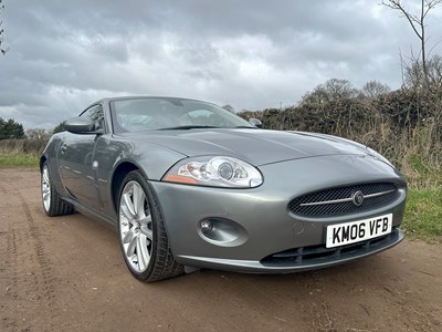 Lot 54 - 2006 Jaguar XK Coupe 4.2