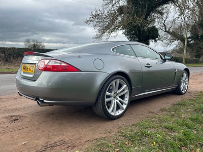 Lot 54 - 2006 Jaguar XK Coupe 4.2