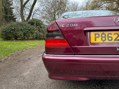 Lot 31 - 1997 Mercedes-Benz C200 Elegance